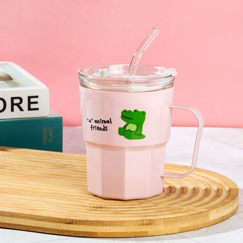 [1210300061] GELAS KACA KOPI DENGAN SEDOTAN SARUNG PLASTIK DENGAN PEGANGAN 360ml BX78